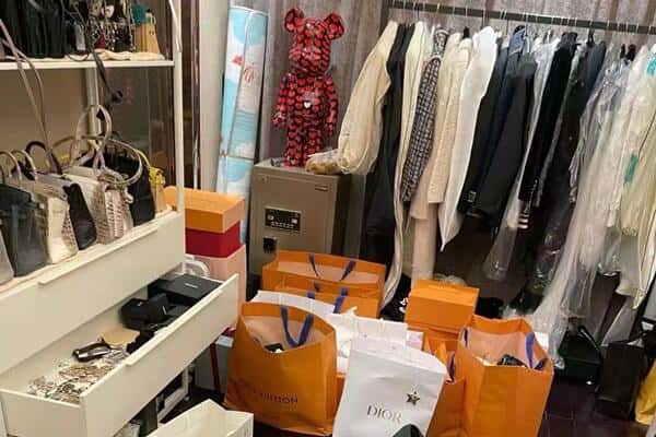 丹东宽甸县回收一线品牌衣服